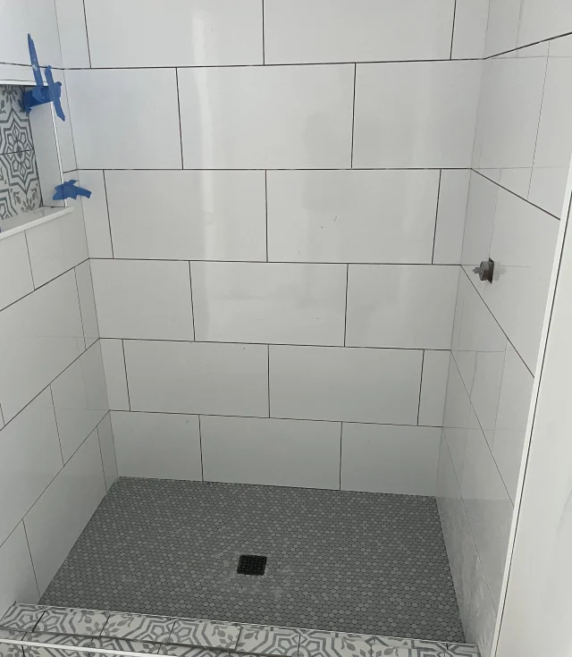 defined bath clean grout and crisp lines